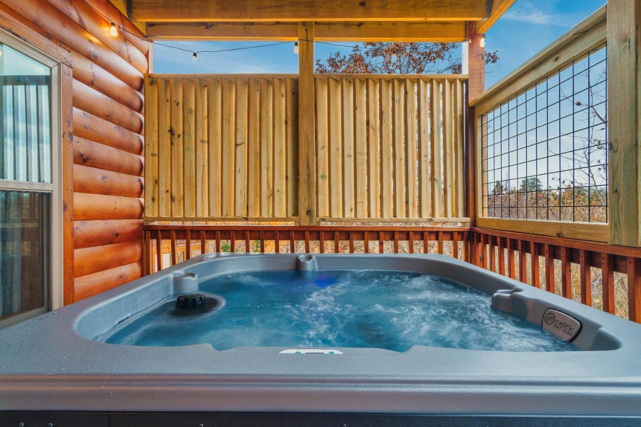 Mountains R Calling, Cozy Hideaway, King Beds, Hot-Tub, Arcade, Ev Ready Pigeon Forge Extérieur photo