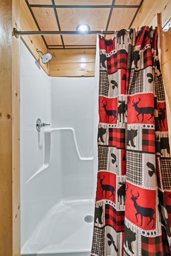 Mountains R Calling, Cozy Hideaway, King Beds, Hot-Tub, Arcade, Ev Ready Pigeon Forge Extérieur photo