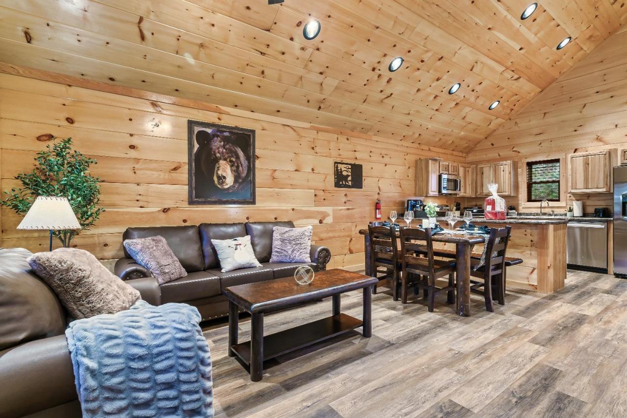 Mountains R Calling, Cozy Hideaway, King Beds, Hot-Tub, Arcade, Ev Ready Pigeon Forge Extérieur photo