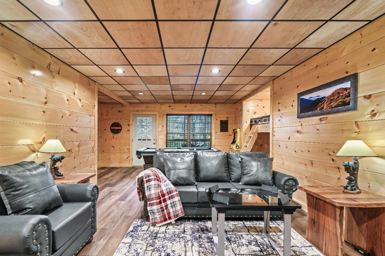 Mountains R Calling, Cozy Hideaway, King Beds, Hot-Tub, Arcade, Ev Ready Pigeon Forge Extérieur photo