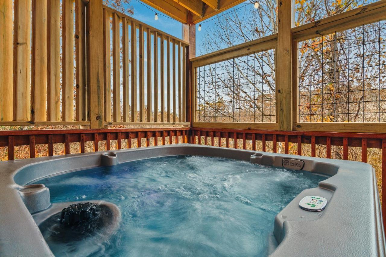 Mountains R Calling, Cozy Hideaway, King Beds, Hot-Tub, Arcade, Ev Ready Pigeon Forge Extérieur photo