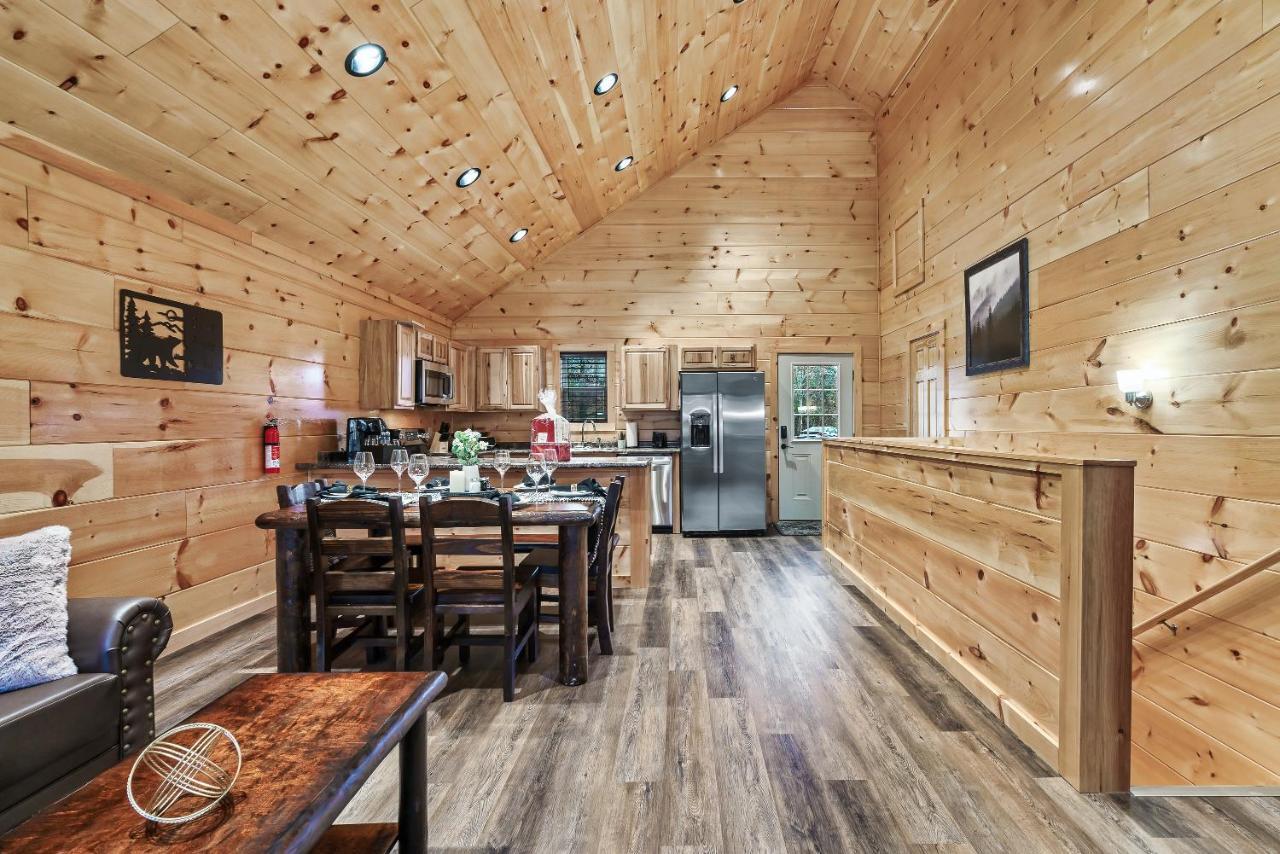 Mountains R Calling, Cozy Hideaway, King Beds, Hot-Tub, Arcade, Ev Ready Pigeon Forge Extérieur photo